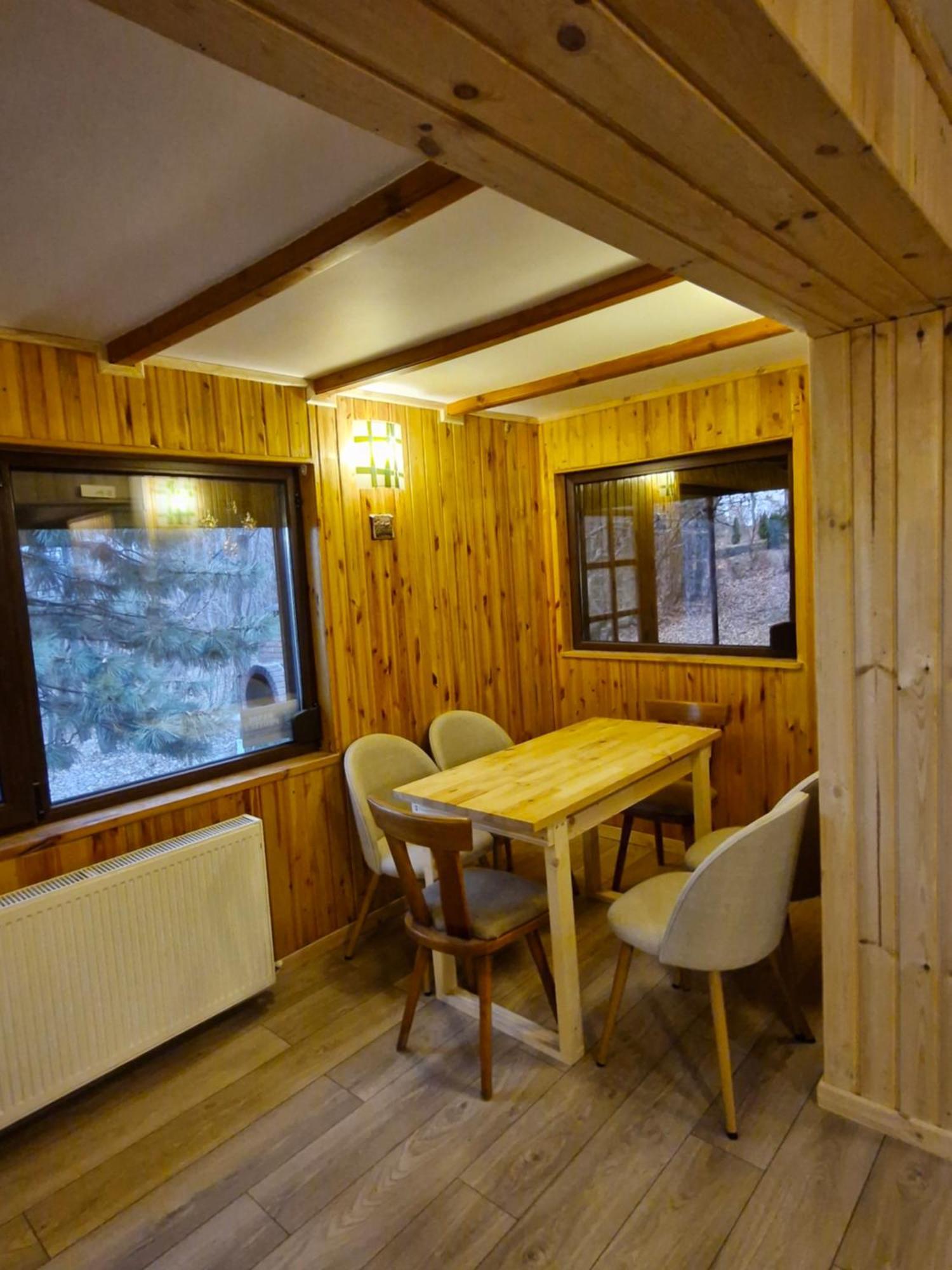 Cabana Din Padurea Valeni Vălenii de Munte المظهر الخارجي الصورة